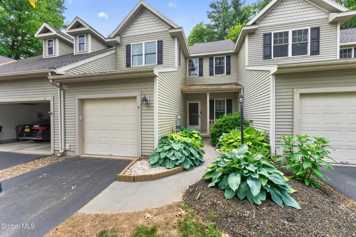 4 Killarney Court, Wilton, NY 12866 - #1