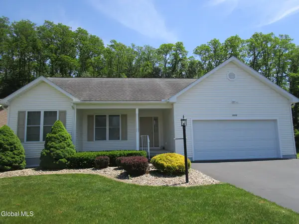 1000 Kingswood Court, Rotterdam, NY 12303