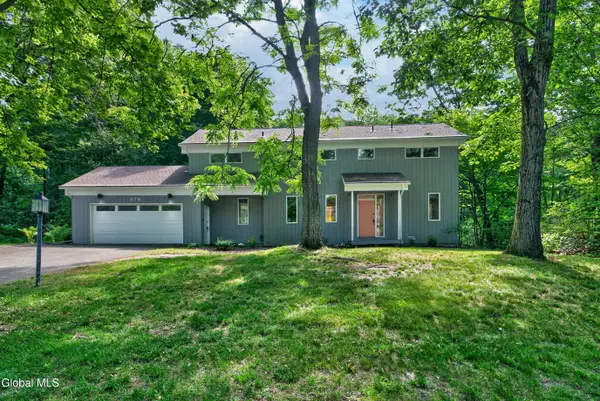 876 Heather Lane, Niskayuna, NY 12309
