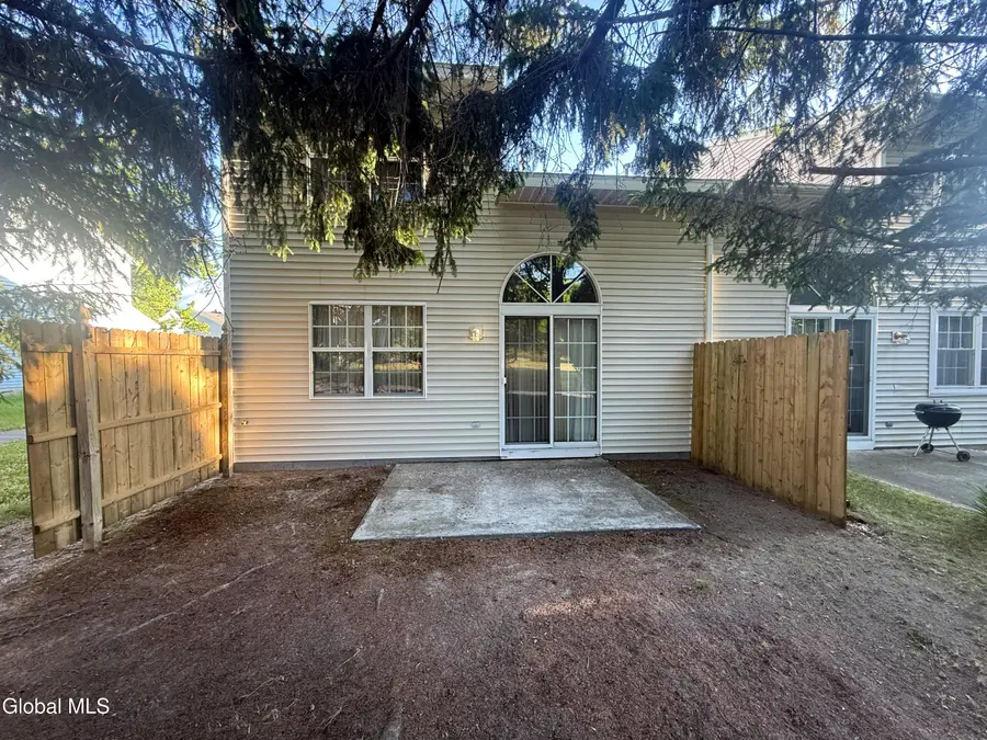 25 Peterson Court, Troy, NY 12180 - #2