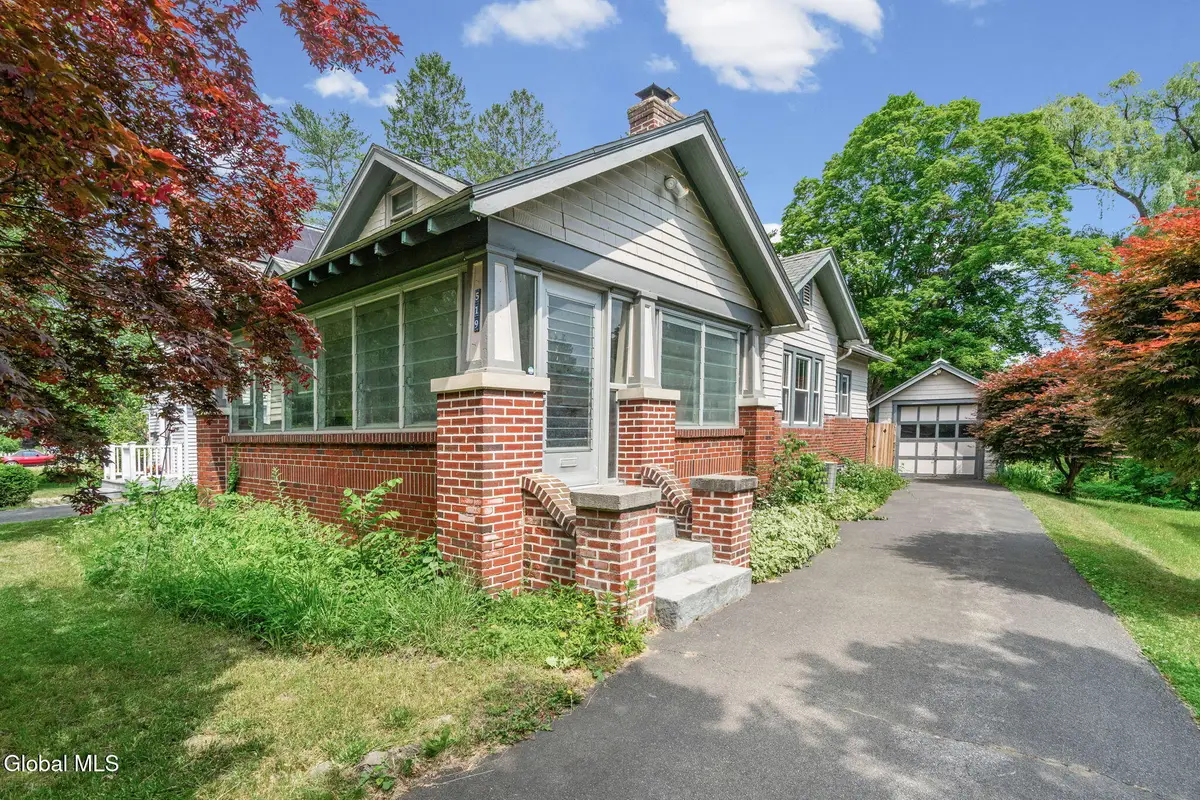 519 Kenwood Avenue, Bethlehem, NY 12054 - #1