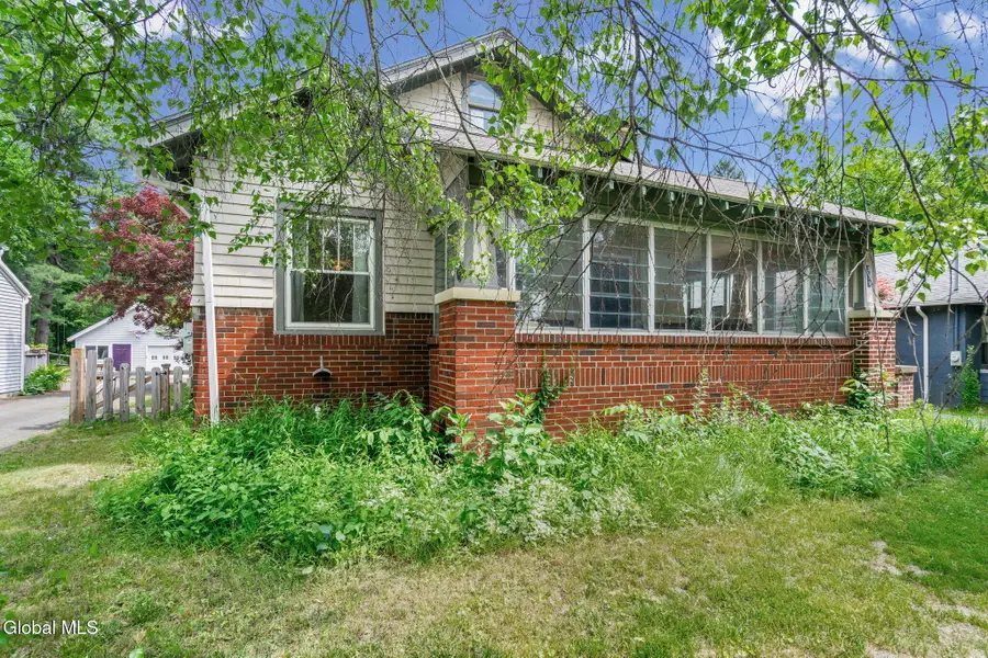 519 Kenwood Avenue, Bethlehem, NY 12054 - #2