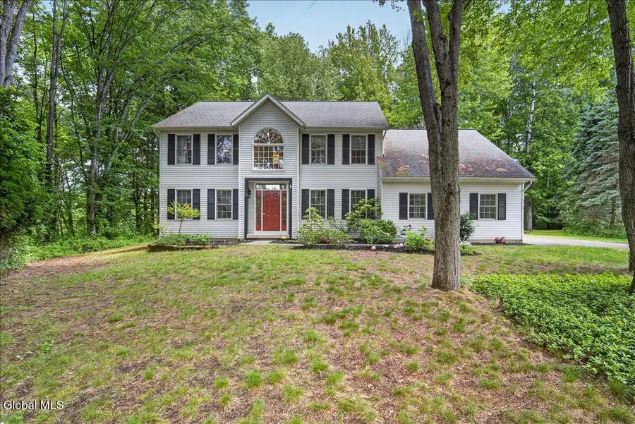 7 Brookview Court, Halfmoon, NY 12065 - #2