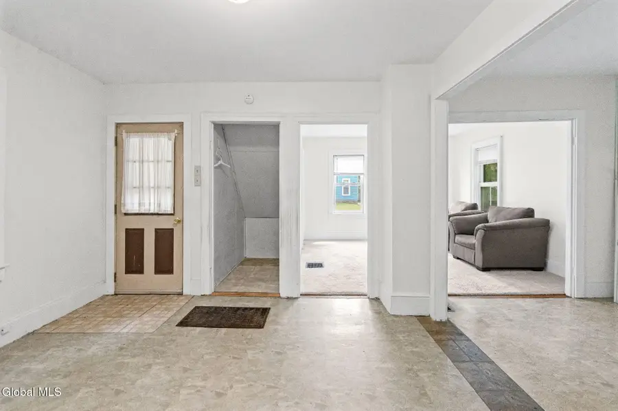 51 4th Avenue, Gloversville, NY 12078 - #3