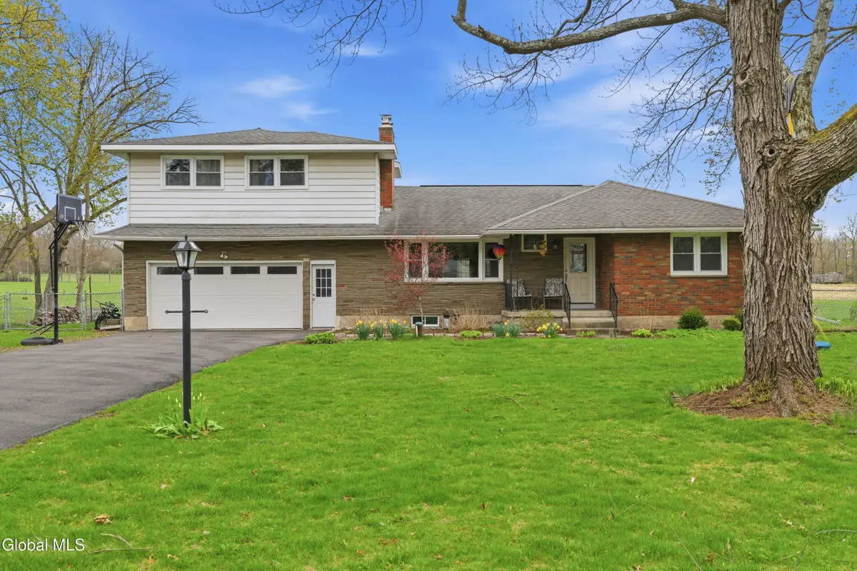 107 Ashdown Road, Clifton Park, NY 12019 - #1
