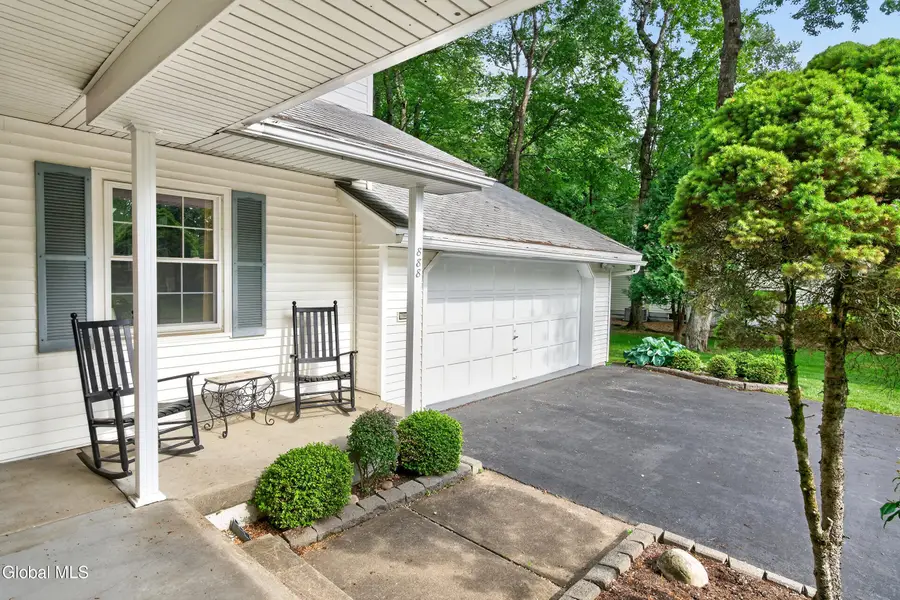 888 Meadow Lane, Niskayuna, NY 12309 - #3