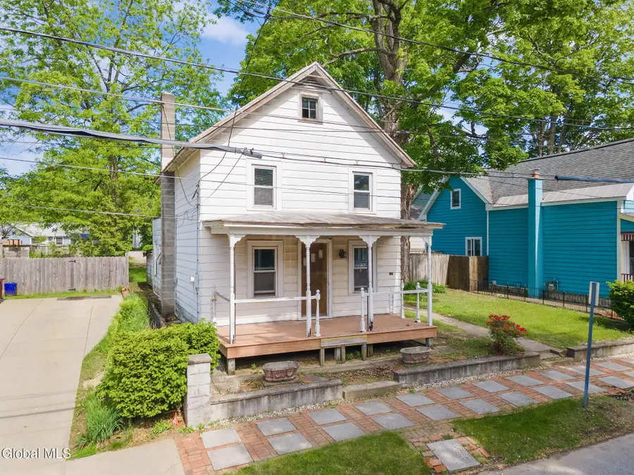 28 Warren Street, Saratoga Springs, NY 12866 - #3