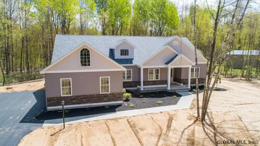 617 Kinns Road, Clifton Park, NY 12065 - #3