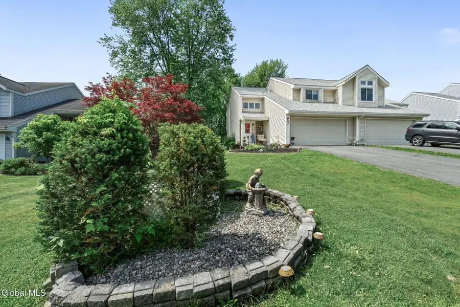 7 Crowsnest Court, Halfmoon, NY 12188 - #3