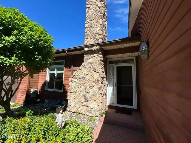 12 Lillian Lane, Troy, NY 12180 - #3