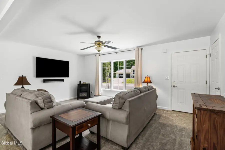 18 Mockingbird Lane, Queensbury, NY 12804 - #3