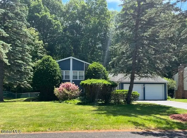 4 Blue Mountain Trail, East Greenbush, NY 12061 - #1