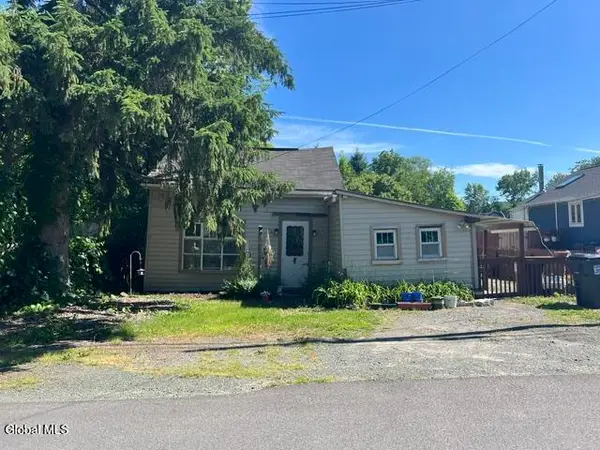 323 Oakhurst Street, Troy, NY 12182