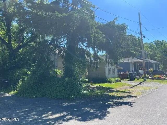 323 Oakhurst Street, Troy, NY 12182 - #2