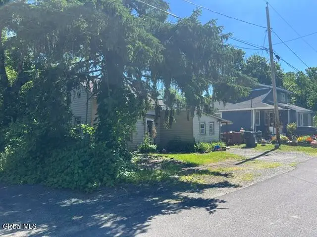 323 Oakhurst Street, Troy, NY 12182 - #3