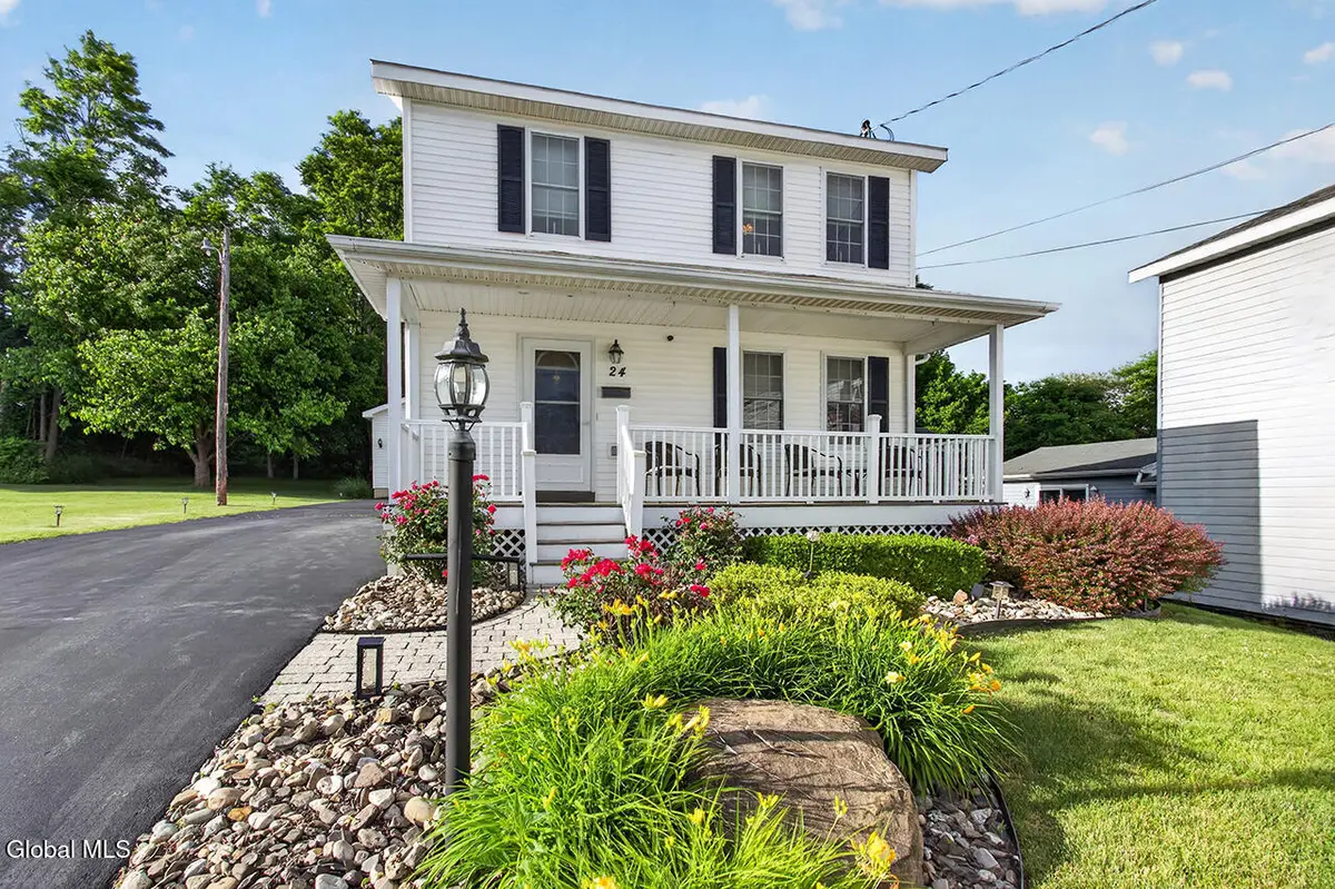 24 Hulin Street, Mechanicville, NY 12118 - #1