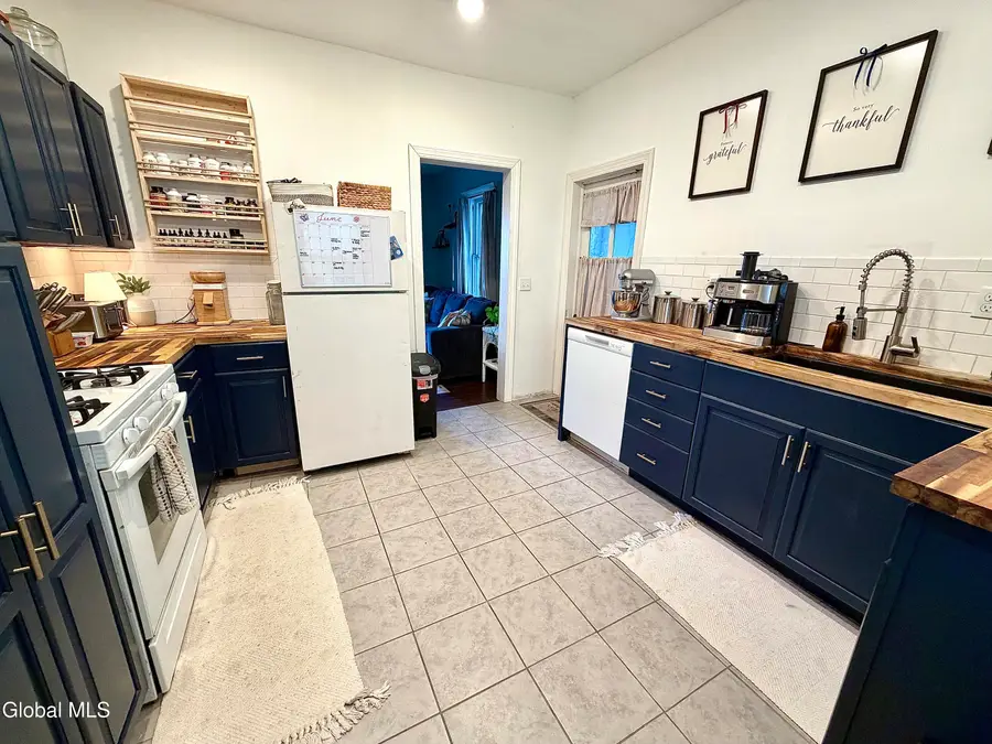 85 S Judson Street, Gloversville, NY 12078 - #3