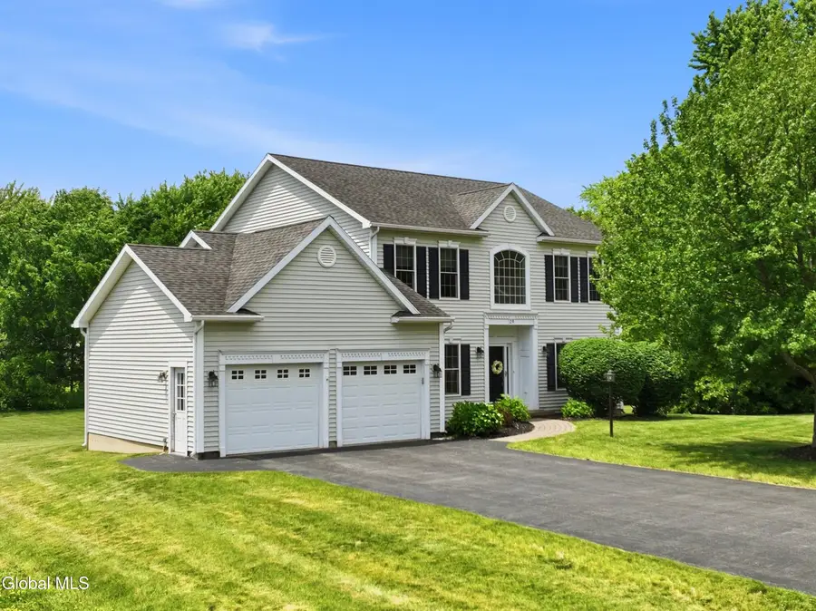 29 Heritage Court, Cohoes, NY 12047 - #2