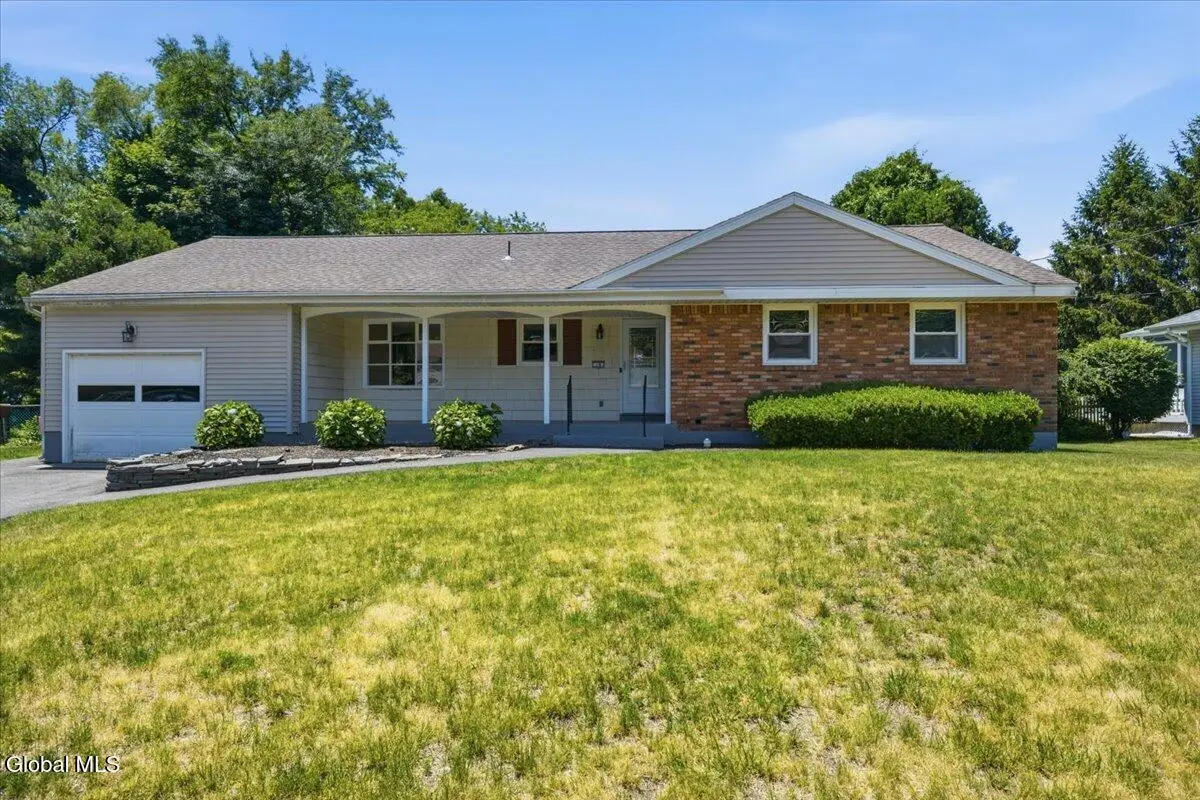 19 Ethel Drive, Loudonville, NY 12211 - #1