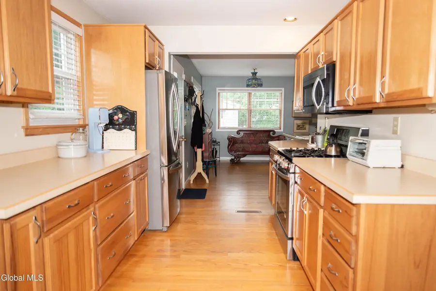 618 Orlinda Avenue, Glenville, NY 12302 - #2