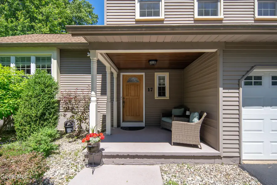 17 Montgomery Way, Clifton Park, NY 12065 - #2