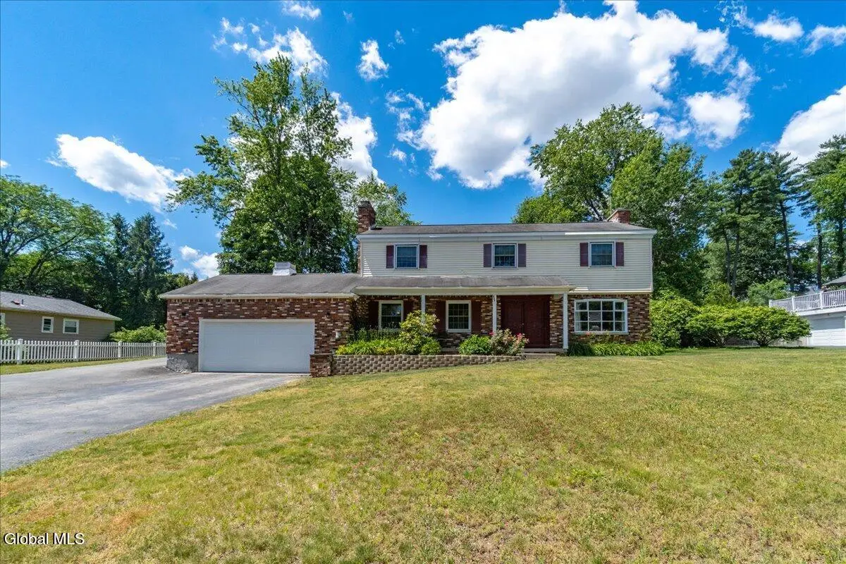 845 Northumberland Drive, Niskayuna, NY 12309 - #1