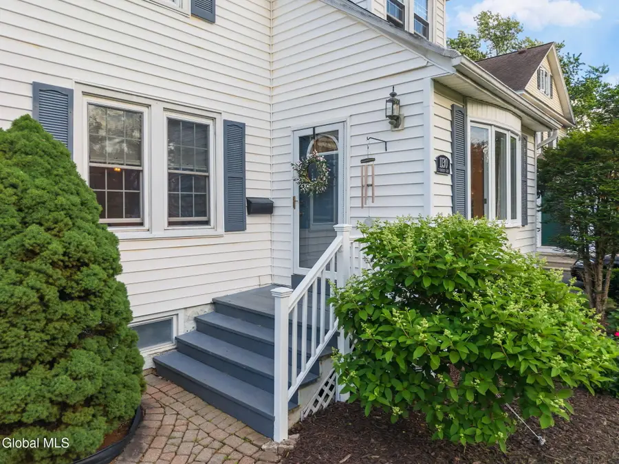 1130 S Country Club Drive, Niskayuna, NY 12309 - #3