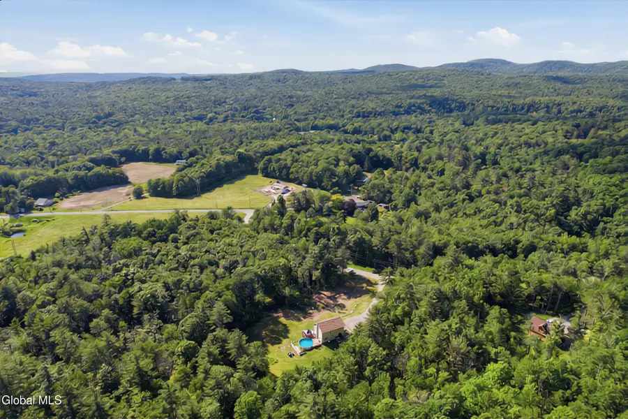 28 Covenant Circle, New Lebanon, NY 12062 - #2