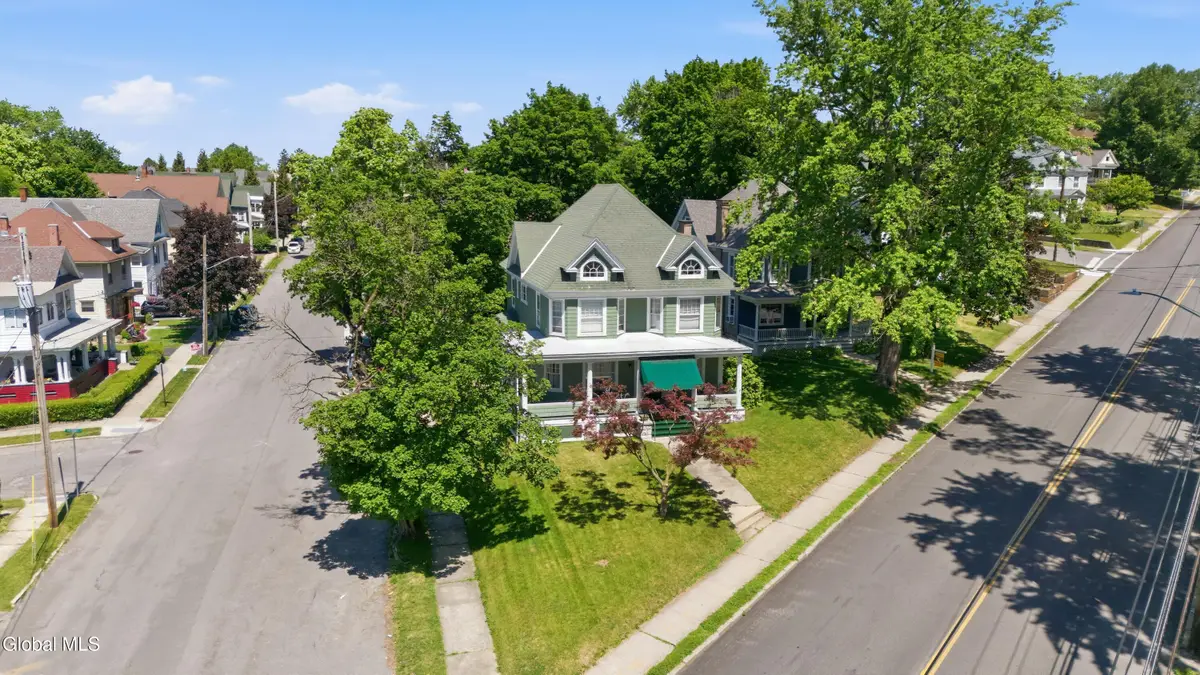 202 Market Street, Amsterdam, NY 12010 - #1