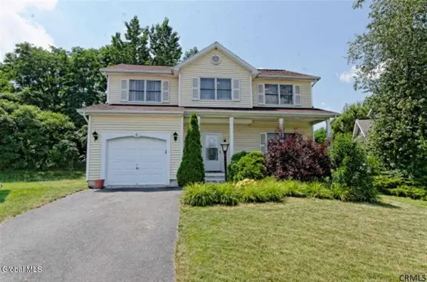 4 Cheshire Court, Albany, NY 12209