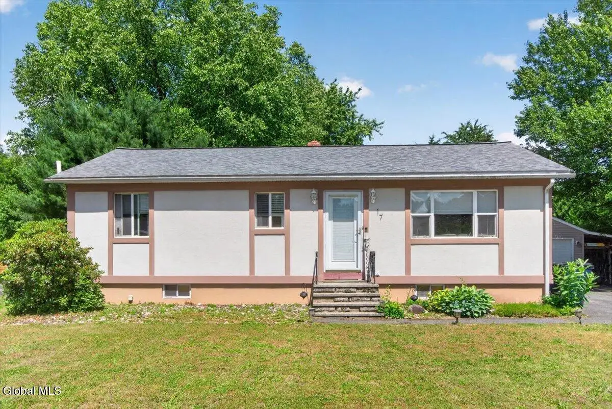 17 Pheasant Court, Wynantskill, NY 12198 - #1