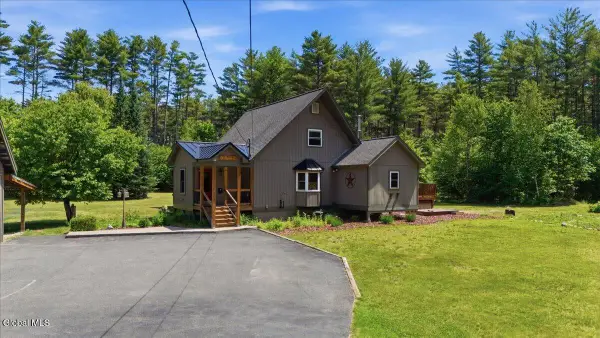 7 May Road, Chester, NY 12817
