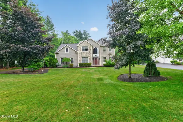 35 Ginger Terrace, Halfmoon, NY 12065