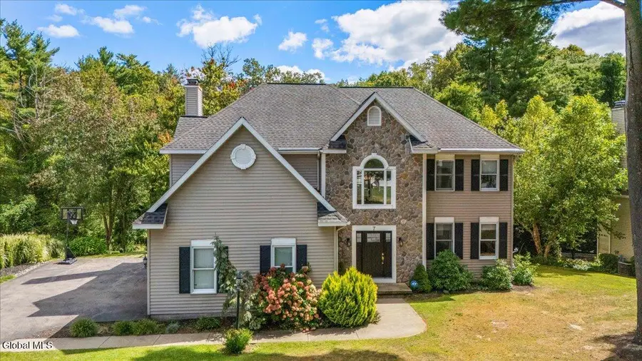7 Seneca Court, Slingerlands, NY 12159 - #2