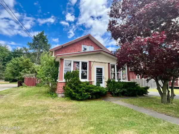 1828 Helderberg Avenue, Rotterdam, NY 12306