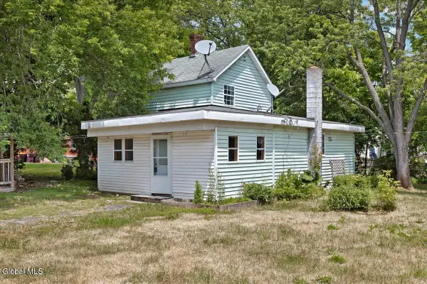 7 Clearwater Street, Ravena, NY 12143