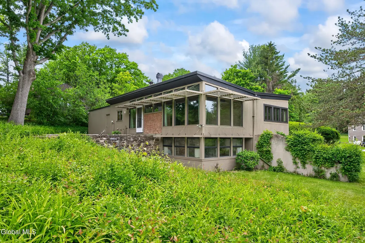 323 Oakridge Drive, Rotterdam, NY 12306 - #1