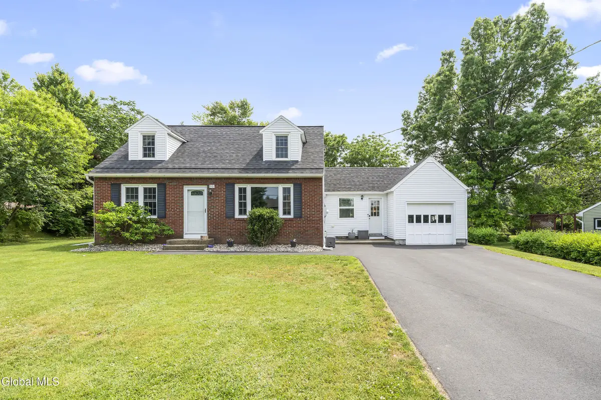 90 Teliska Avenue, North Greenbush, NY 12144 - #1