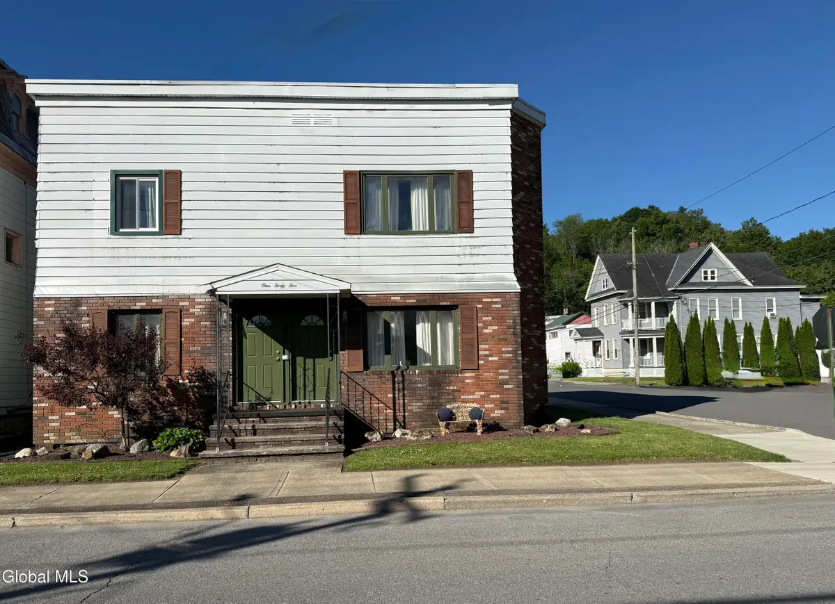 145 Florida Avenue, Amsterdam, NY 12010 - #1