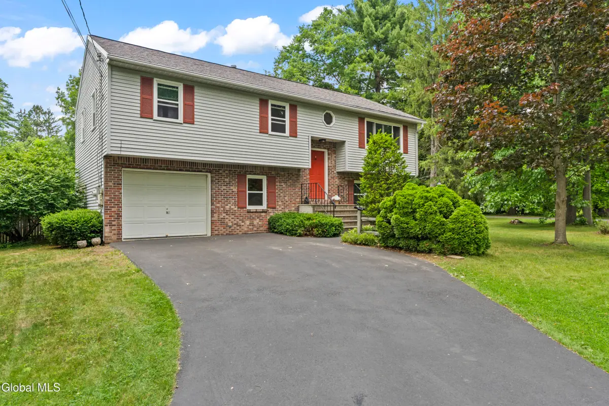 22 Altamont Avenue, Colonie, NY 12205 - #1