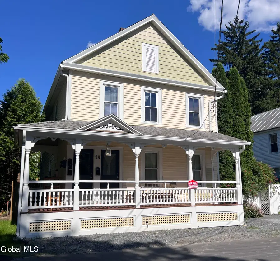 98 Walworth Street, Saratoga Springs, NY 12866 - #2