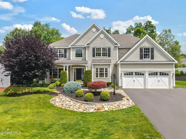 35 Shinnecock Hills Drive, Colonie, NY 12205