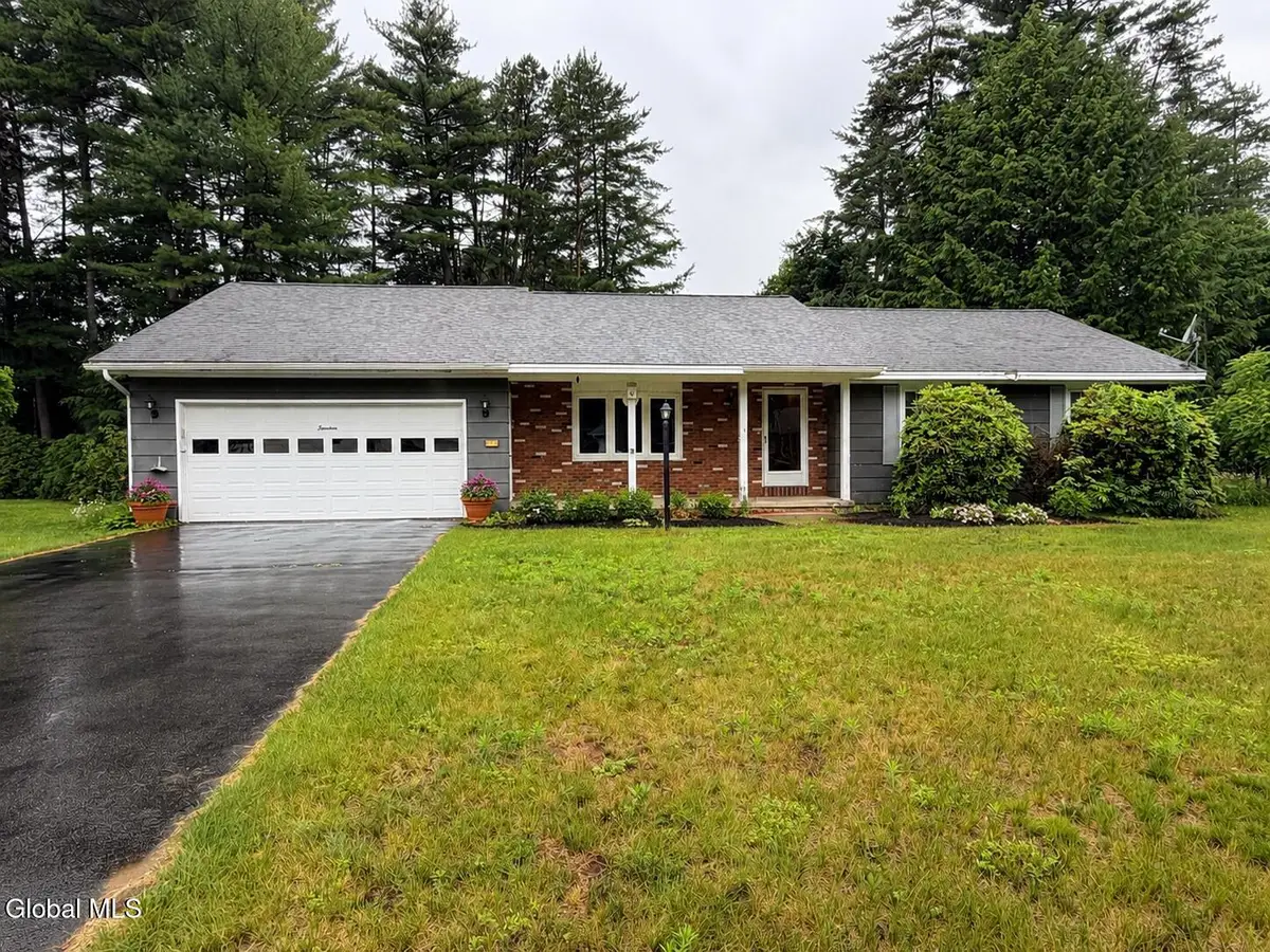 14 Crownwood Lane, Queensbury, NY 12804 - #1