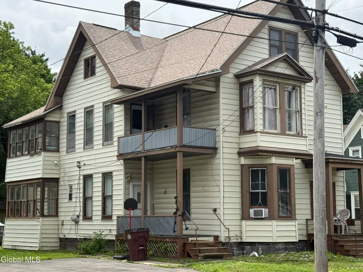 22 E 8th Avenue, Gloversville, NY 12078 - #1
