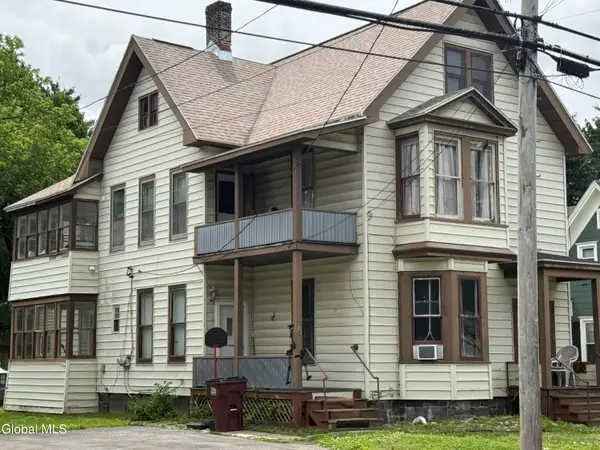 22 E 8th Avenue, Gloversville, NY 12078
