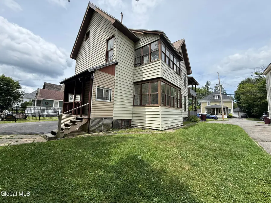 22 E 8th Avenue, Gloversville, NY 12078 - #3