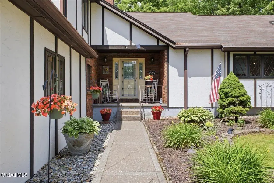 14 Cathedral Court, Clifton Park, NY 12065 - #2