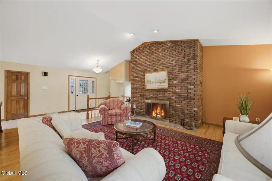 14 Cathedral Court, Clifton Park, NY 12065 - #3