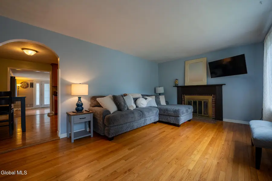 1 Hawley Court, Bethlehem, NY 12054 - #3