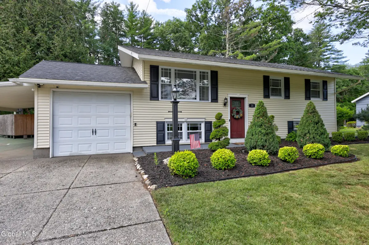 21 Quevic Drive, Saratoga Springs, NY 12866 - #1